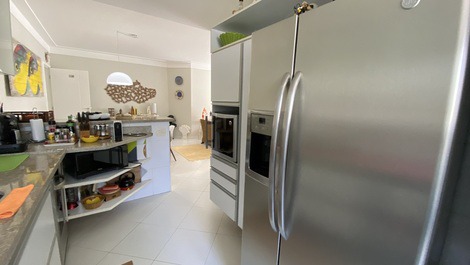 Apartamento em Riviera próximo a praia