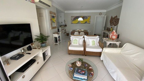Apartamento em Riviera próximo a praia