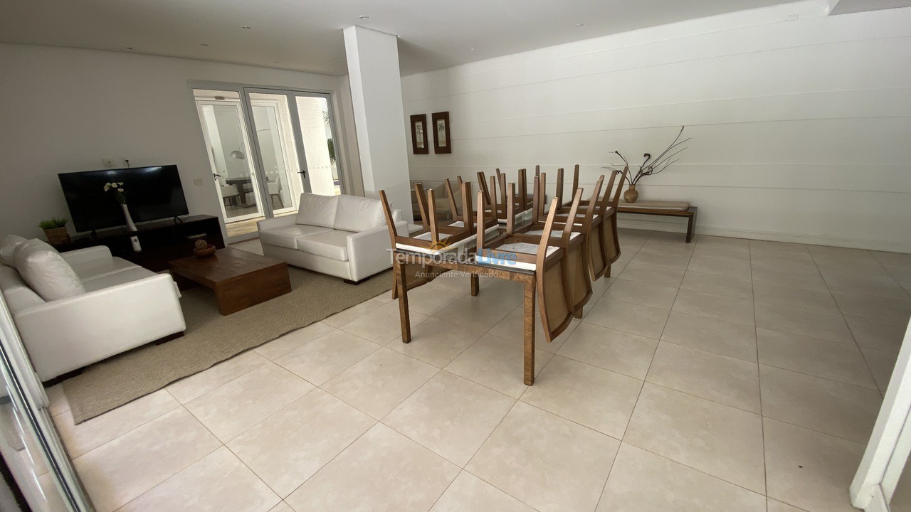 Apartamento para aluguel de temporada em Bertioga (Riviera de São Lourenço)