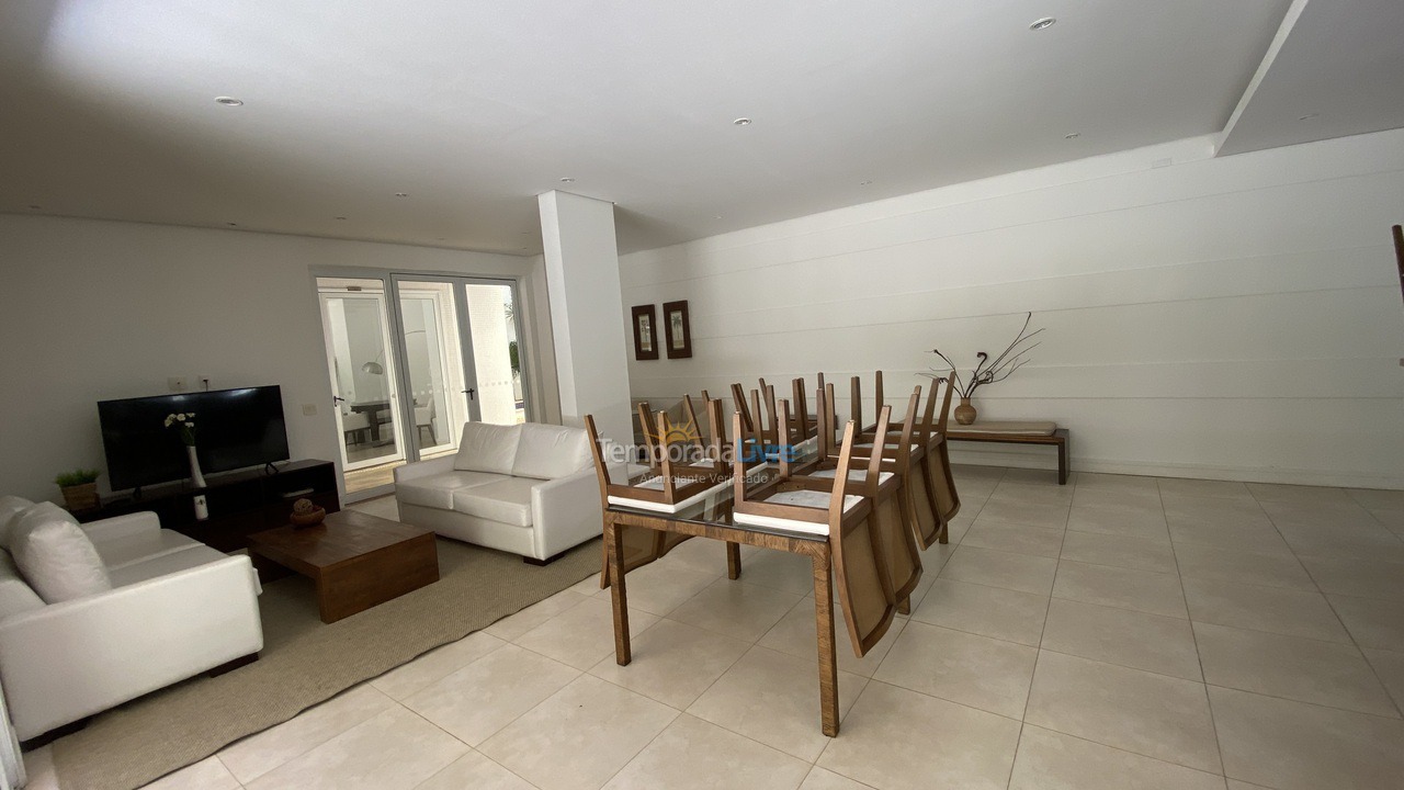 Apartamento para aluguel de temporada em Bertioga (Riviera de São Lourenço)