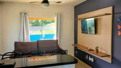 Casa con piscina en Itapoá, capacidad para 8 personas, a 500 m del mar.