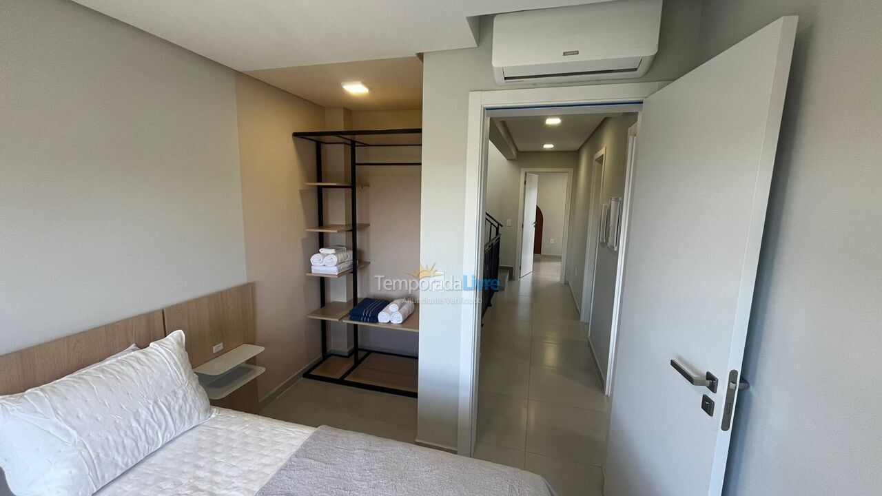 Casa para alquiler de vacaciones em Imbituba (Praia da Rosa)