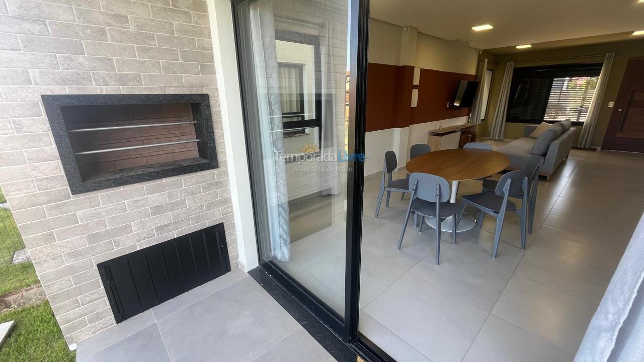 Casa para alquiler de vacaciones em Imbituba (Praia da Rosa)