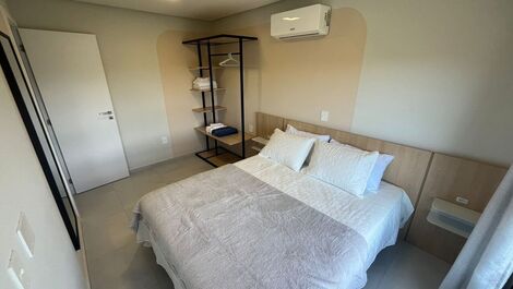 Casa en urbanización cerrada para alquiler vacacional en Praia do Rosa.