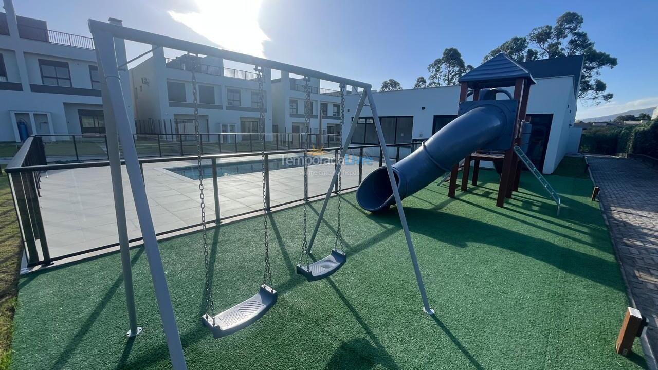 Casa para alquiler de vacaciones em Imbituba (Praia da Rosa)