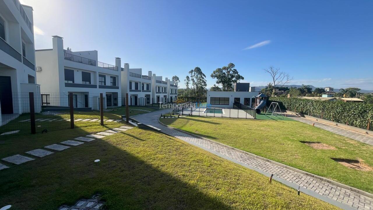 Casa para alquiler de vacaciones em Imbituba (Praia da Rosa)