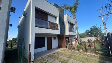 Casa para alugar em Imbituba - Praia do Rosa