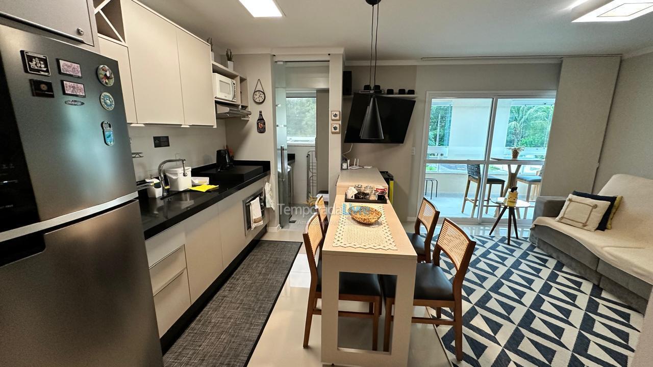 Apartamento para alquiler de vacaciones em Governador Celso Ramos (Praia de Palmas)