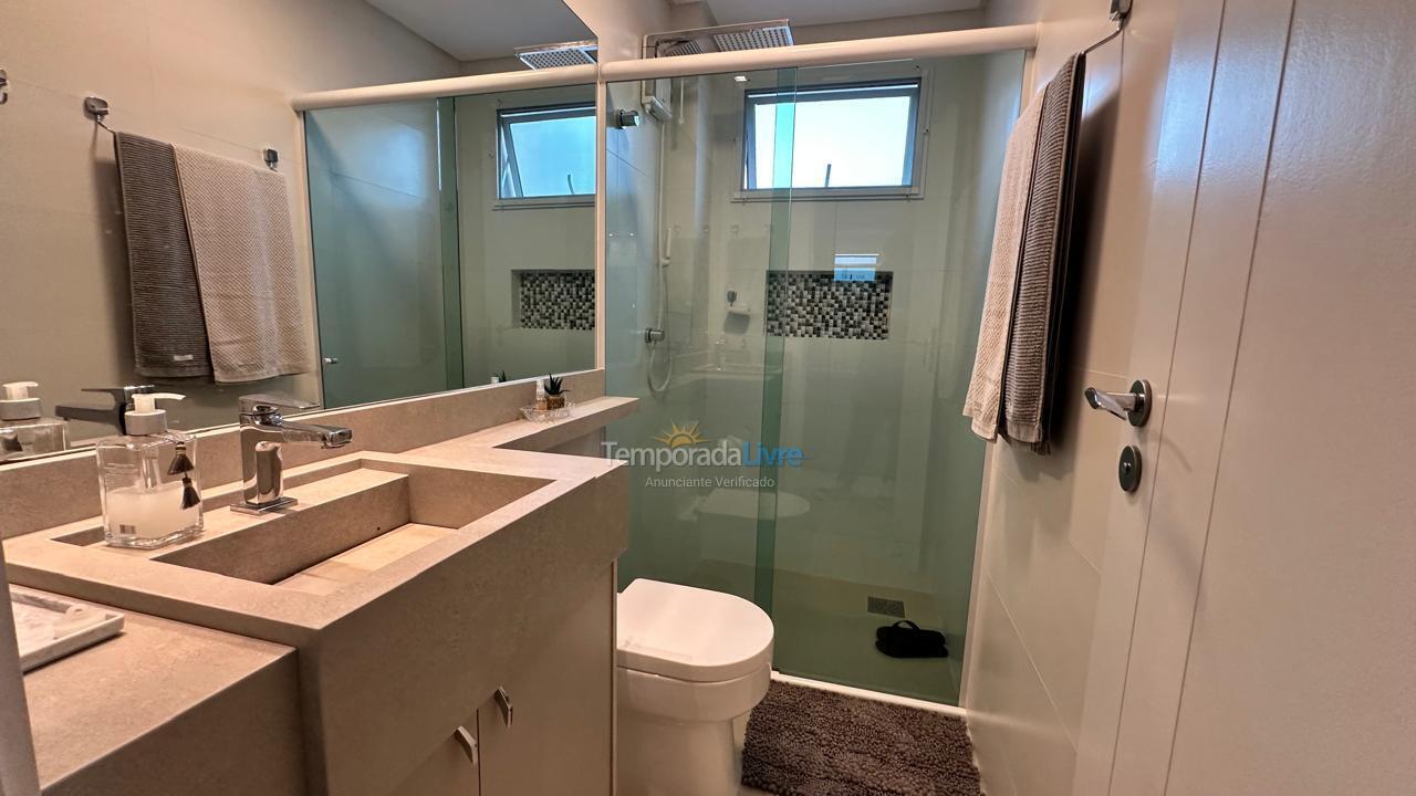 Apartamento para alquiler de vacaciones em Governador Celso Ramos (Praia de Palmas)