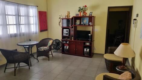 Casa en excelente ubicación, situada entre el mar y la montaña.