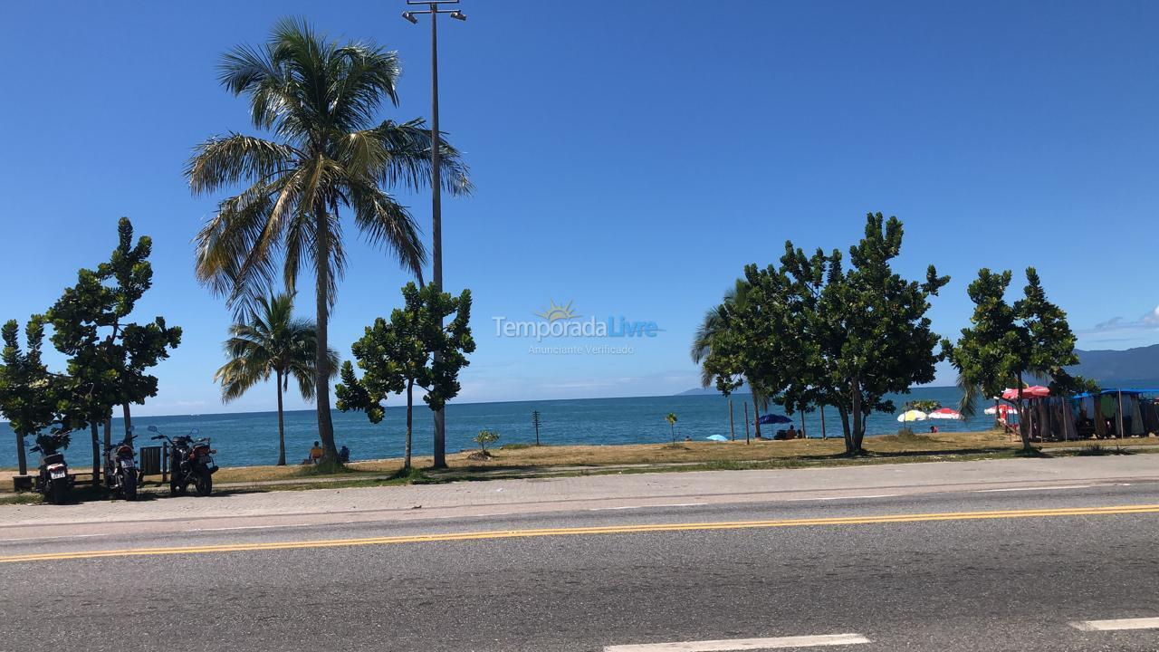 Casa para alquiler de vacaciones em Caraguatatuba (Massaguaçu)