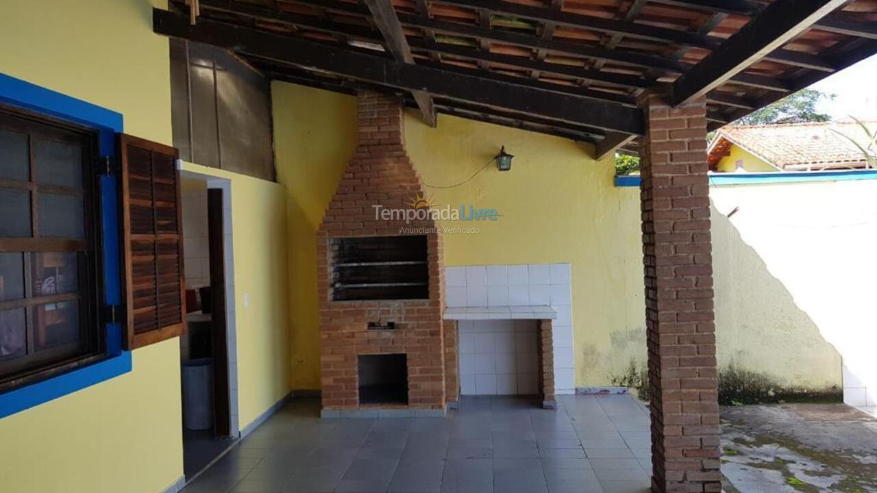 Casa para alquiler de vacaciones em Caraguatatuba (Massaguaçu)