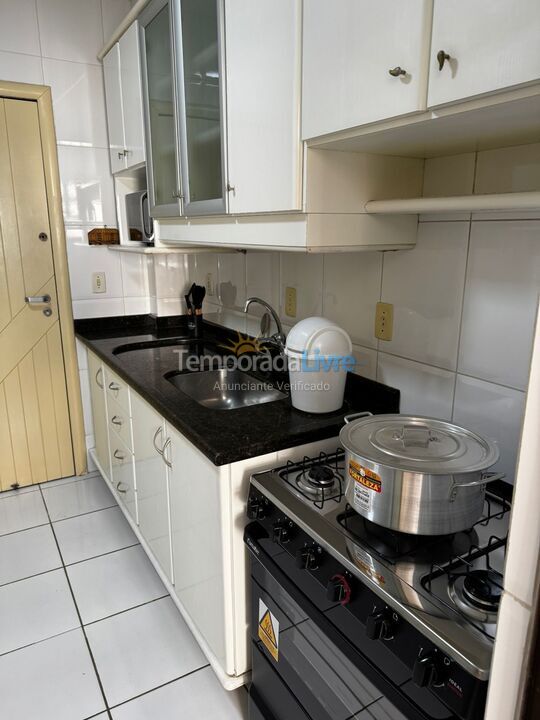 Apartamento para aluguel de temporada em Itapema (Meia Praia)