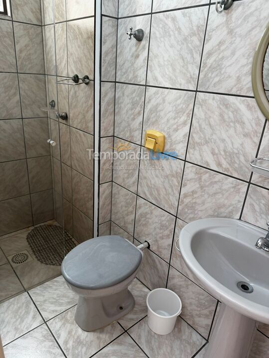 Apartamento para aluguel de temporada em Itapema (Meia Praia)