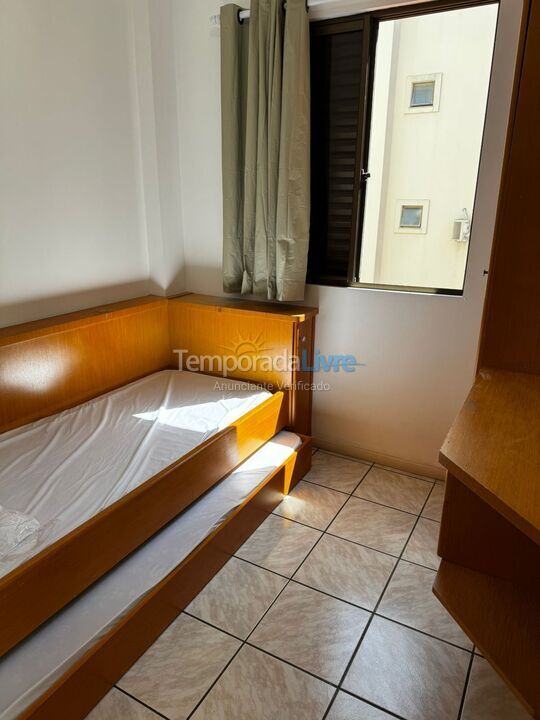 Apartamento para aluguel de temporada em Itapema (Meia Praia)