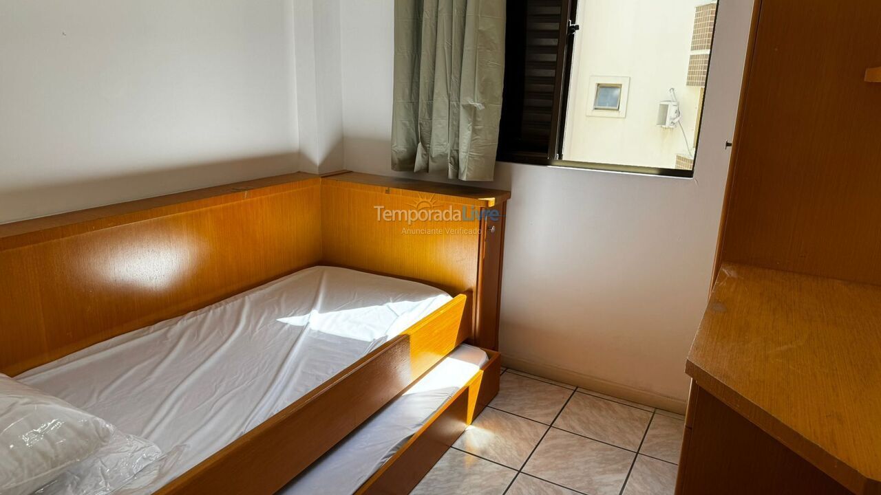 Apartamento para aluguel de temporada em Itapema (Meia Praia)