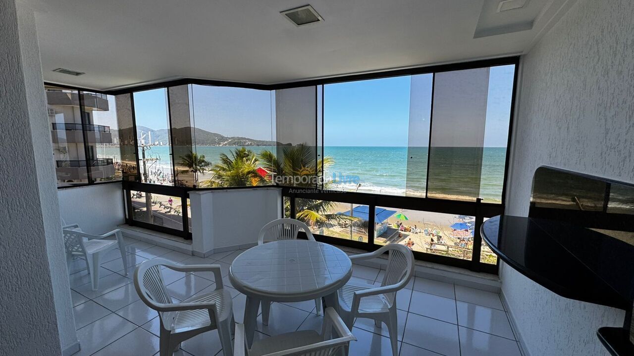 Apartamento para aluguel de temporada em Itapema (Meia Praia)