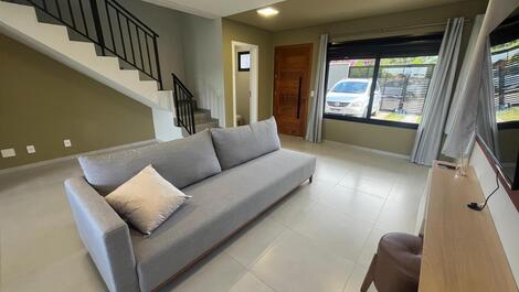 House in a gated community for vacation rental in Praia do Rosa.