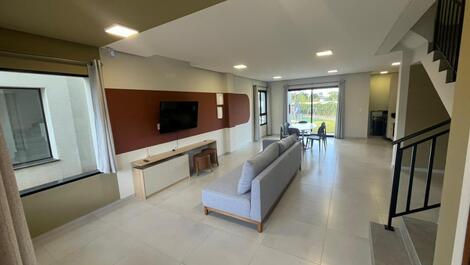 House in a gated community for vacation rental in Praia do Rosa.