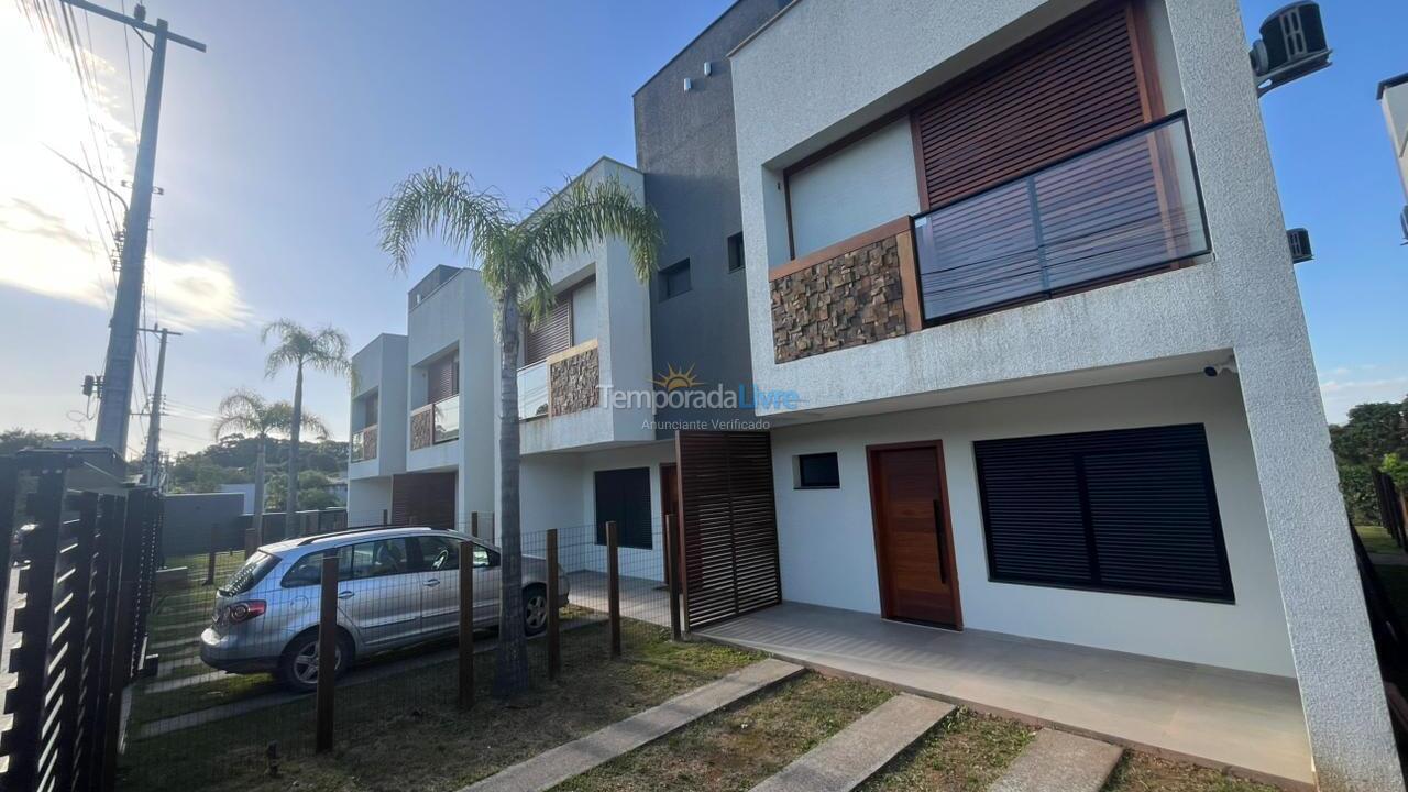 House for vacation rental in Imbituba (Praia do Rosa)