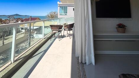 House high standard for season 3 bedrooms and 1 air-conditioned suite