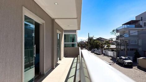 House high standard for season 3 bedrooms and 1 air-conditioned suite