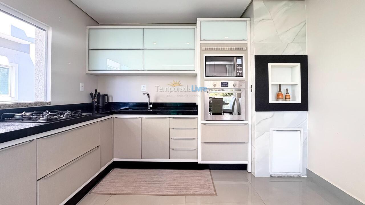 Apartment for vacation rental in Bombinhas (Canto Grande)