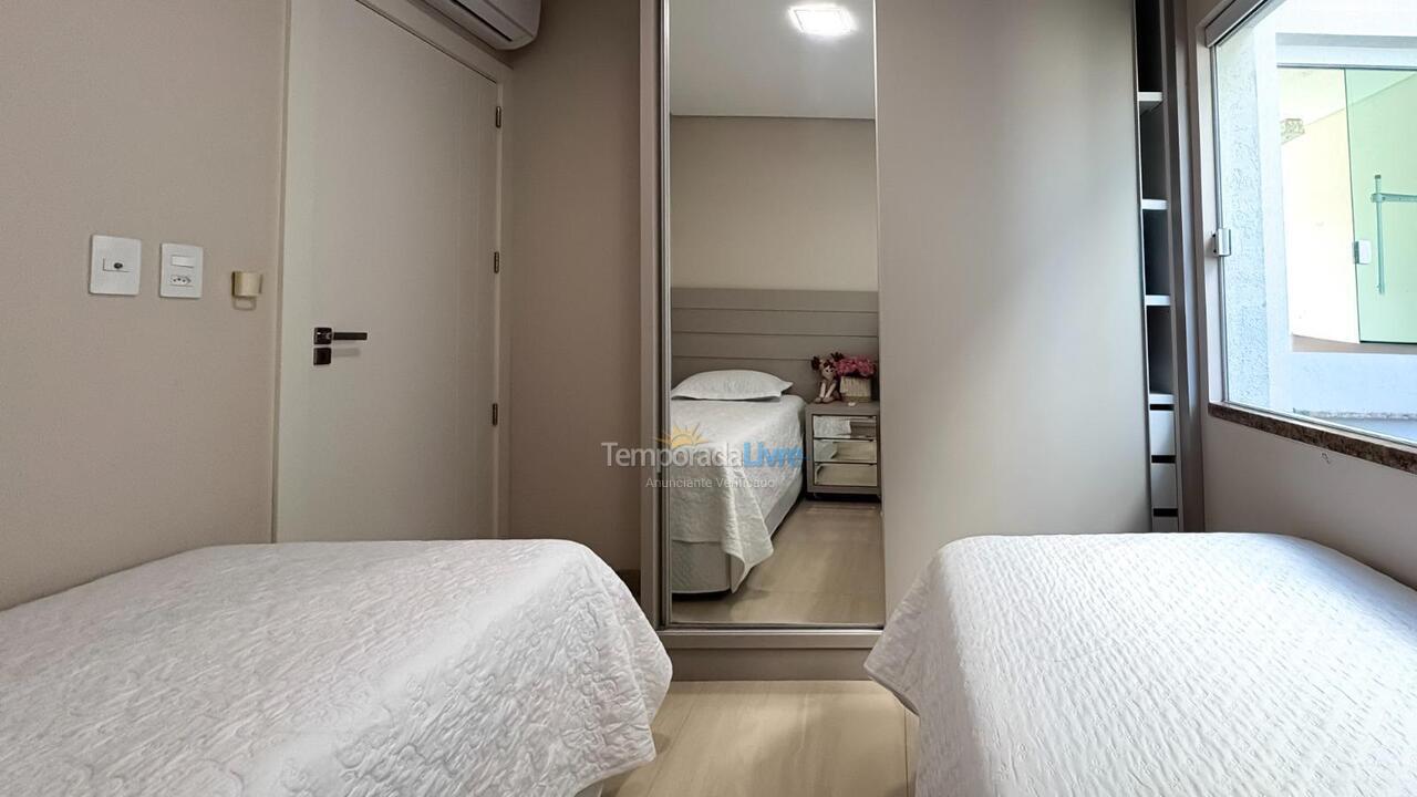 Apartment for vacation rental in Bombinhas (Canto Grande)