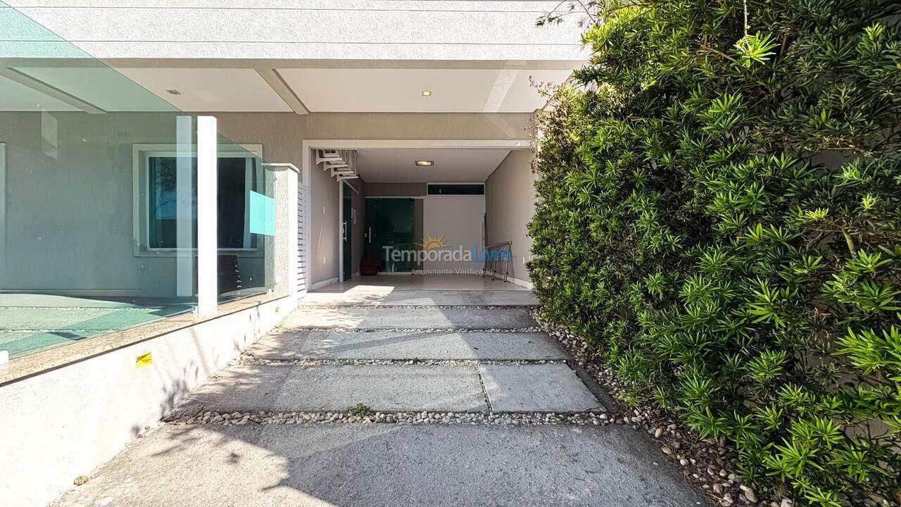 Apartment for vacation rental in Bombinhas (Canto Grande)