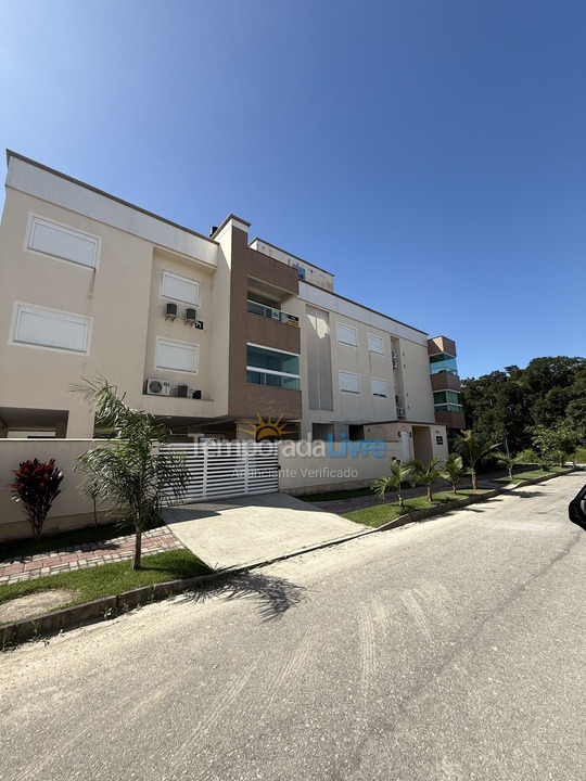 Apartamento para alquiler de vacaciones em Governador Celso Ramos (Praia de Palmas)