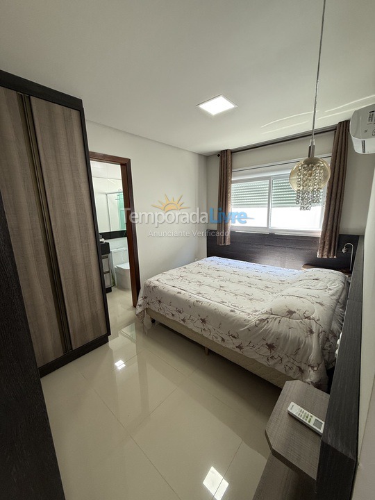 Apartamento para alquiler de vacaciones em Governador Celso Ramos (Praia de Palmas)