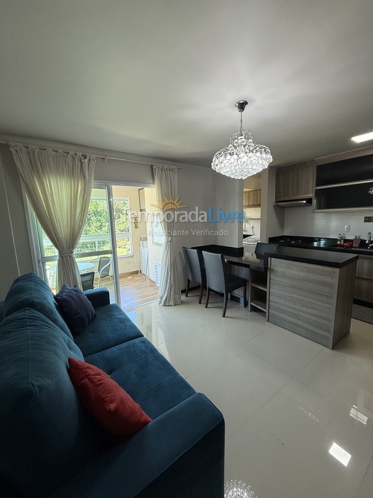 Apartamento para alquiler de vacaciones em Governador Celso Ramos (Praia de Palmas)