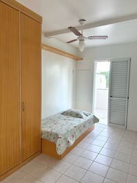 Bi cama/quarto com ar condicionado