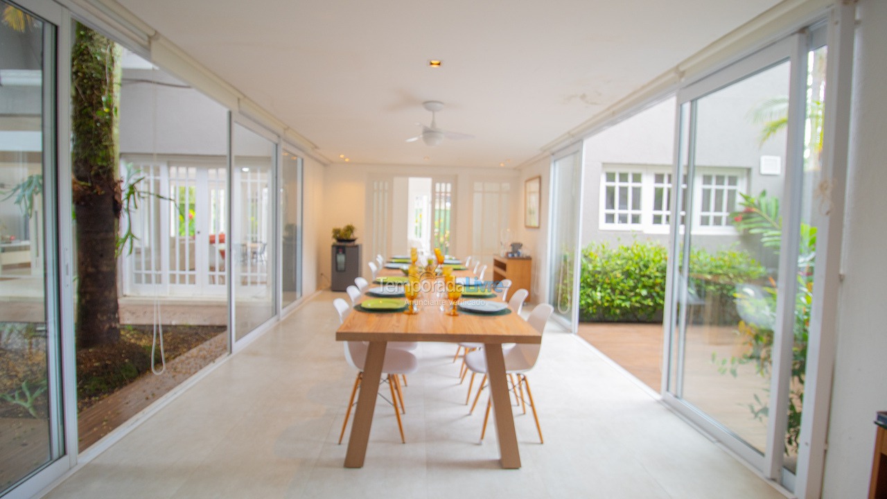 Casa para aluguel de temporada em São Sebastião (Juquehy)