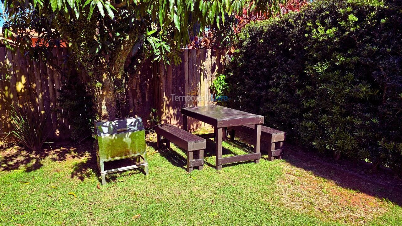 Apartamento para aluguel de temporada em Florianópolis (Praia do Santinho)