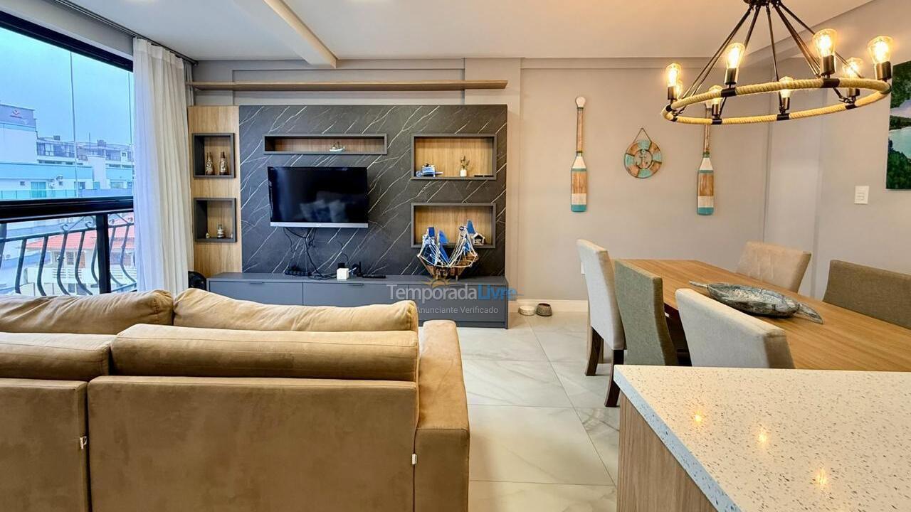 Apartment for vacation rental in Bombinhas (Praia de Bombas)