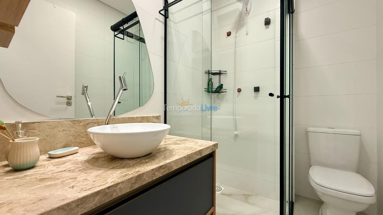 Apartment for vacation rental in Bombinhas (Praia de Bombas)