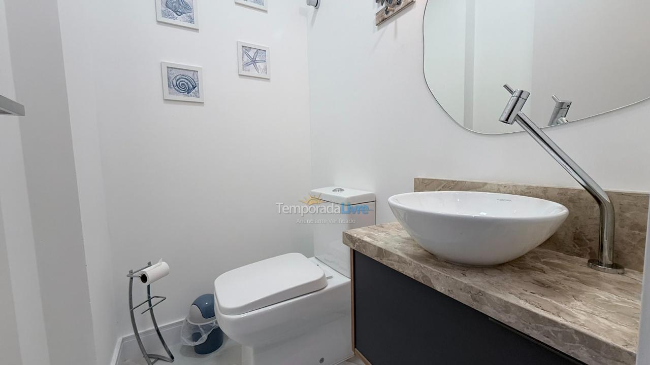 Apartment for vacation rental in Bombinhas (Praia de Bombas)