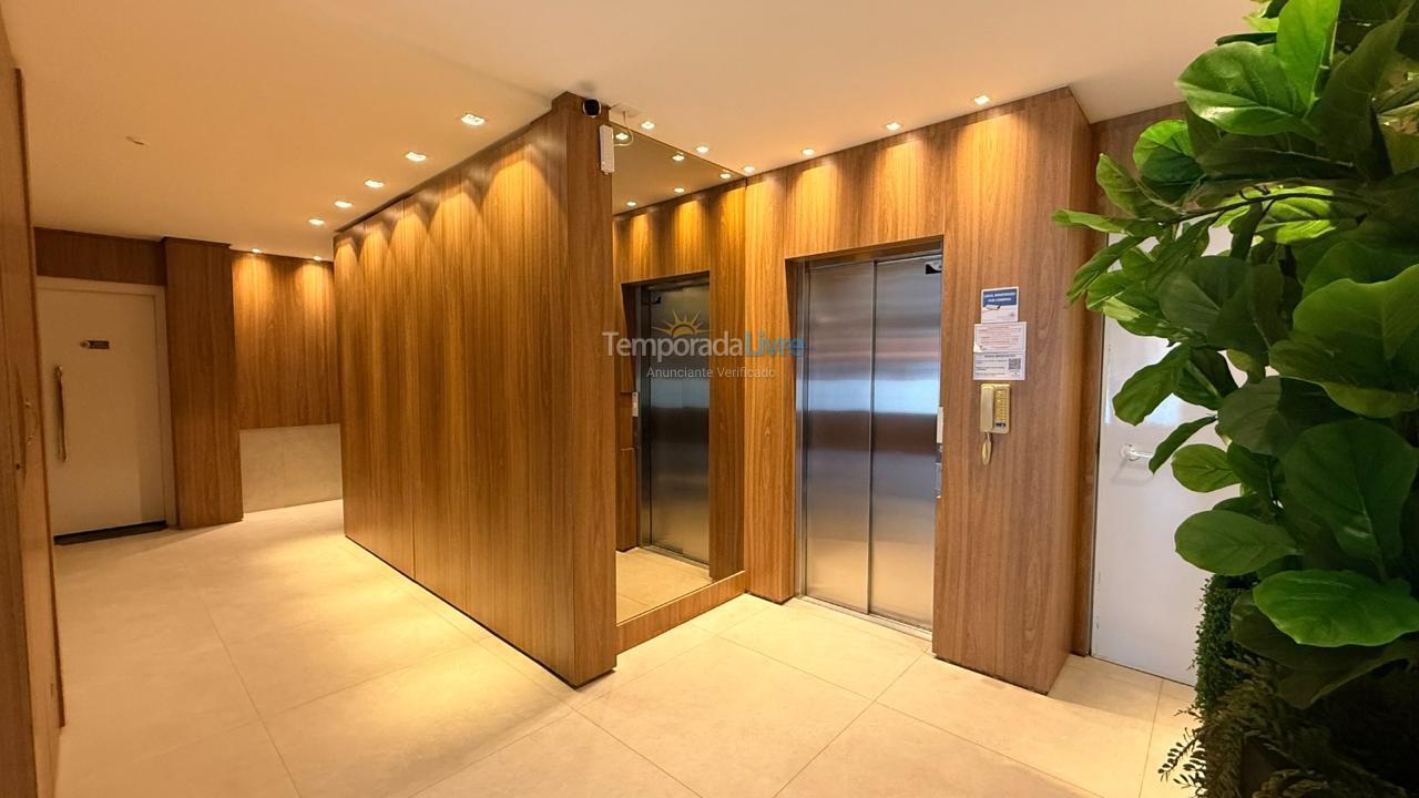 Apartment for vacation rental in Bombinhas (Praia de Bombas)