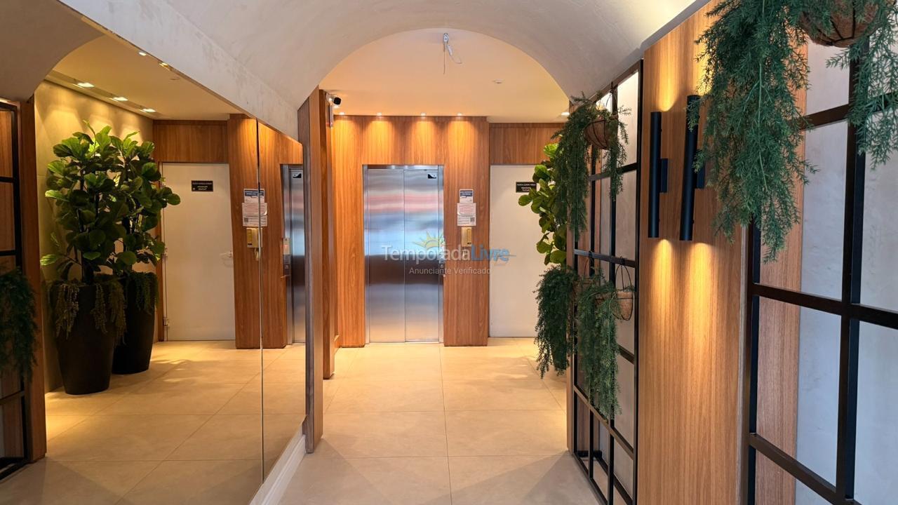 Apartment for vacation rental in Bombinhas (Praia de Bombas)