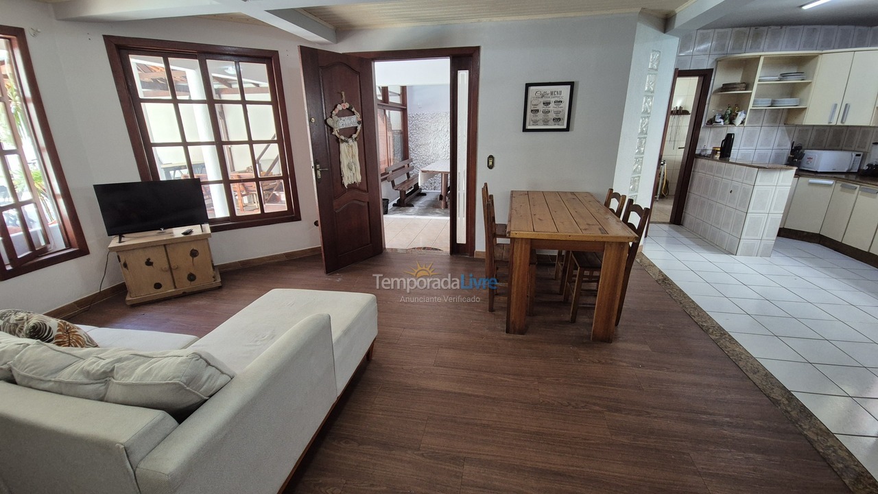 Casa para alquiler de vacaciones em Balneário Camboriú (Centro)