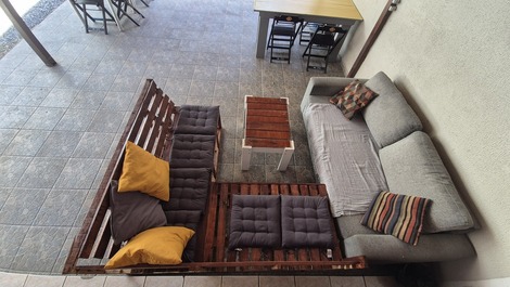 Casa grande con piscina en el centro – hasta 40 personas