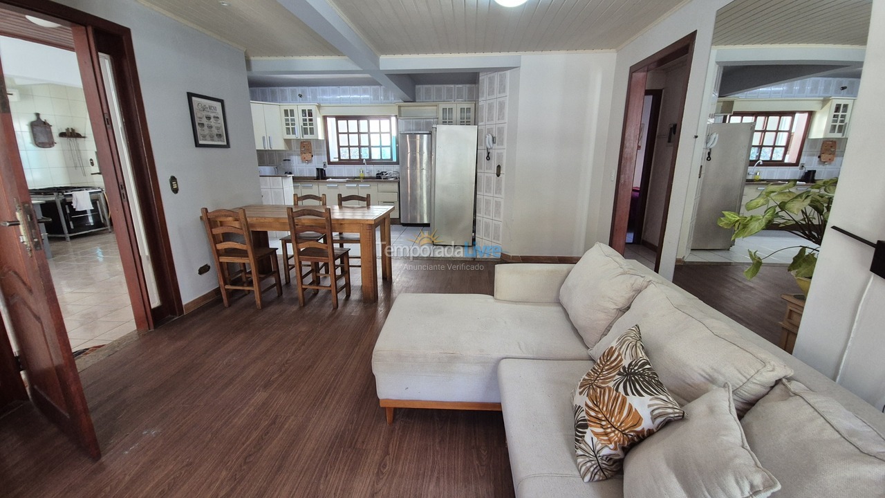 Casa para alquiler de vacaciones em Balneário Camboriú (Centro)