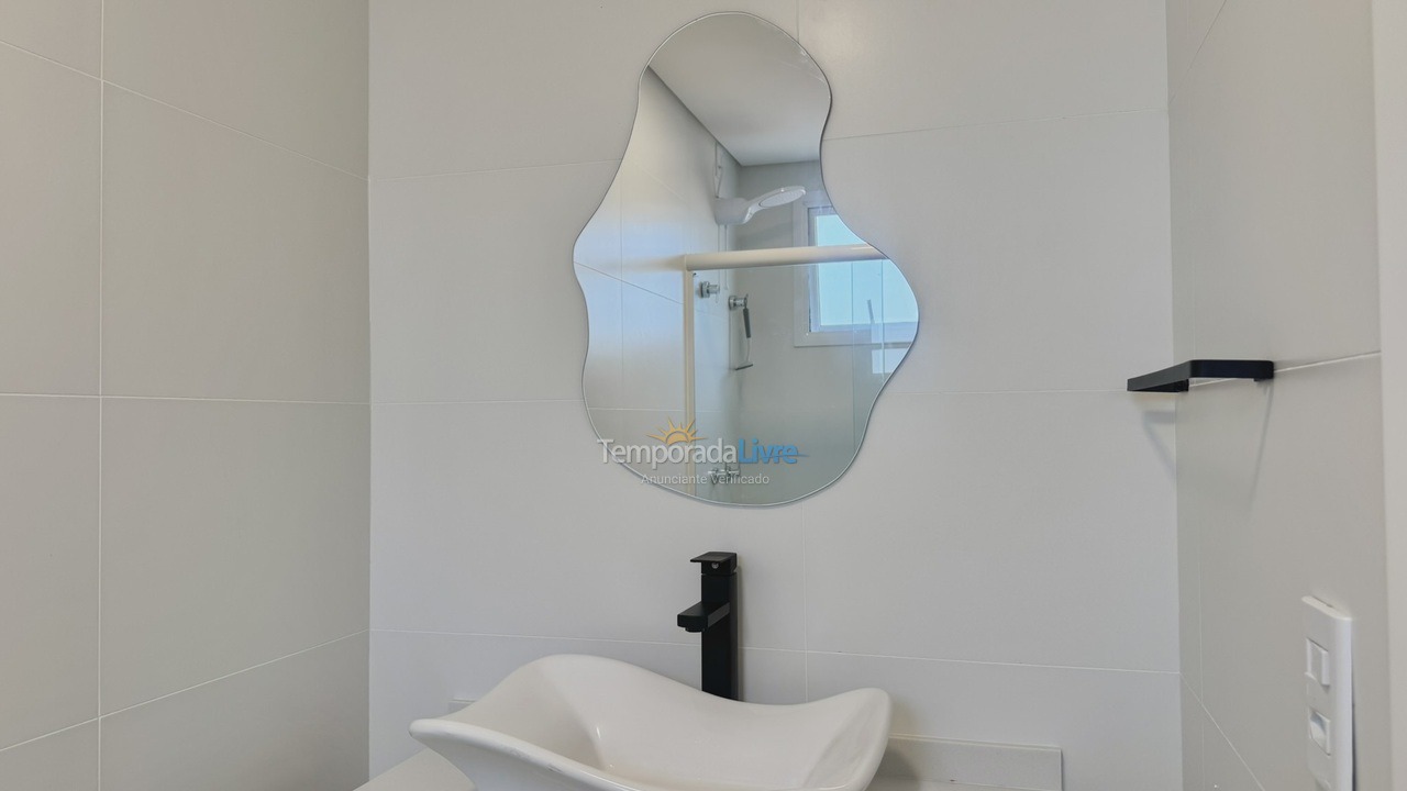 Apartment for vacation rental in Bombinhas (Praia de Bombas)