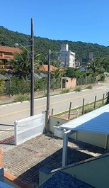HOUSE ON MARISCAL BEACH - BOMBINHAS - SANTA CATARINA