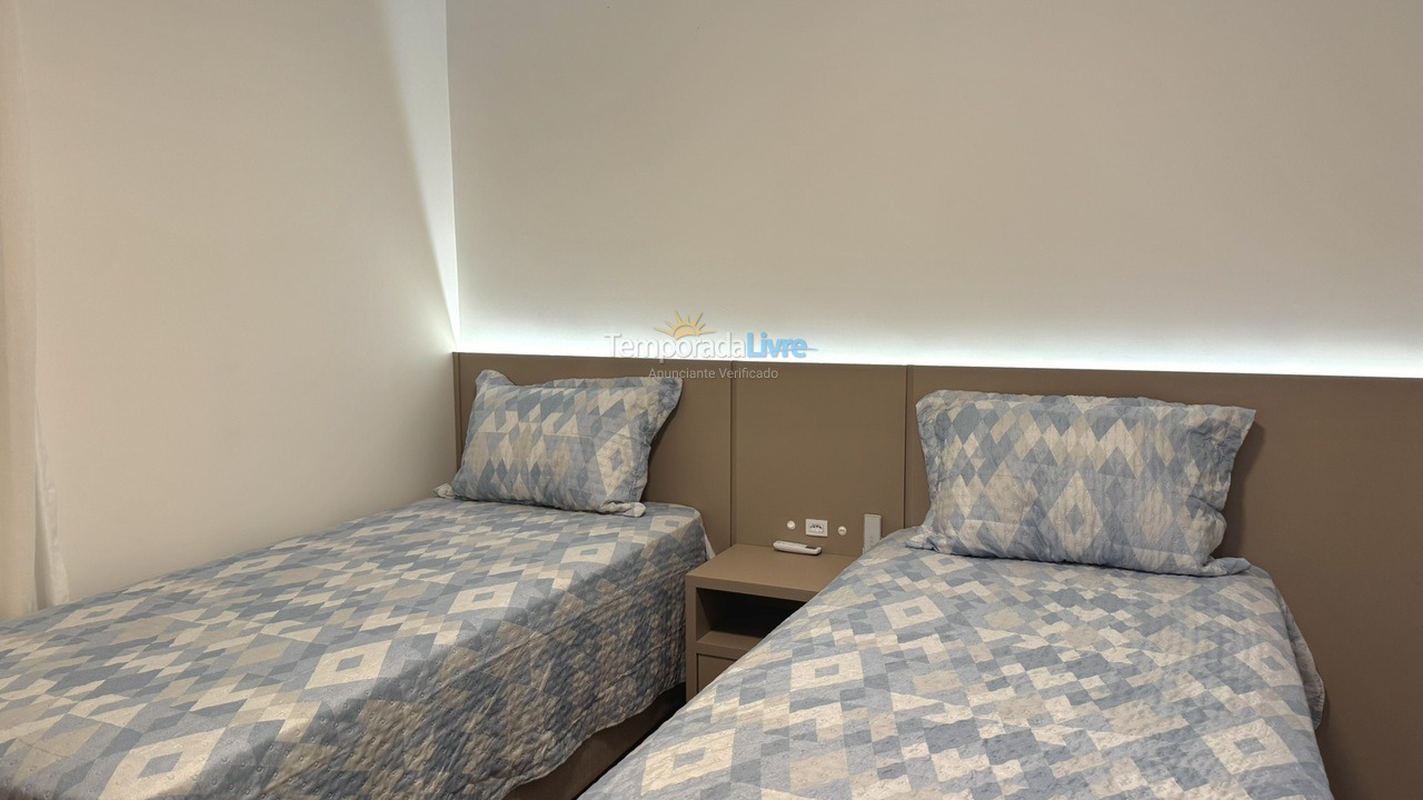 Apartamento para aluguel de temporada em Bombinhas (Praia de Bombas)