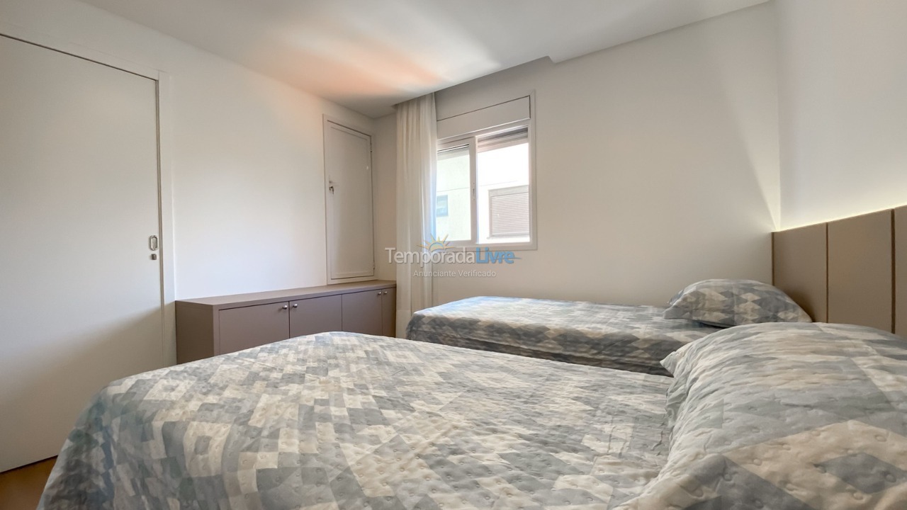 Apartamento para aluguel de temporada em Bombinhas (Praia de Bombas)