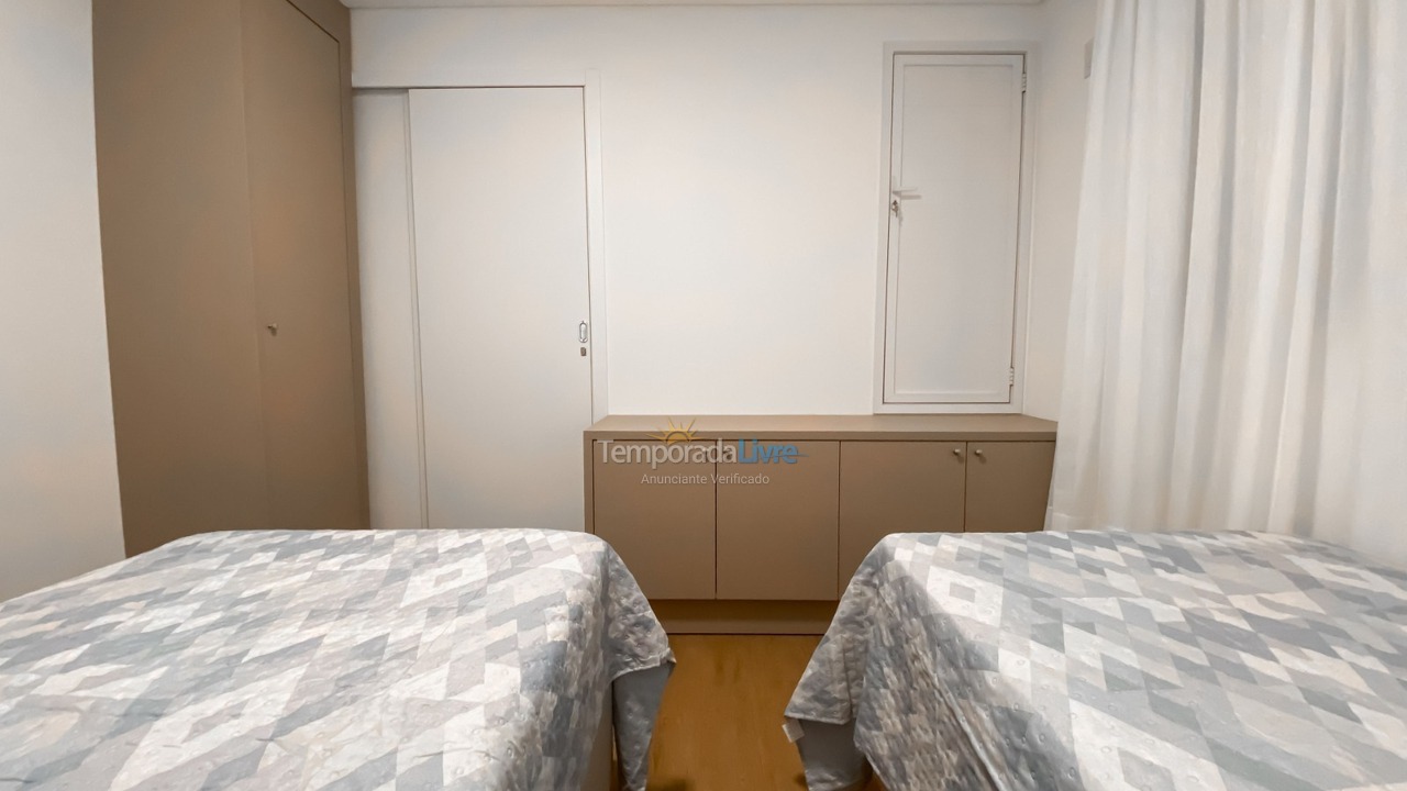 Apartamento para aluguel de temporada em Bombinhas (Praia de Bombas)