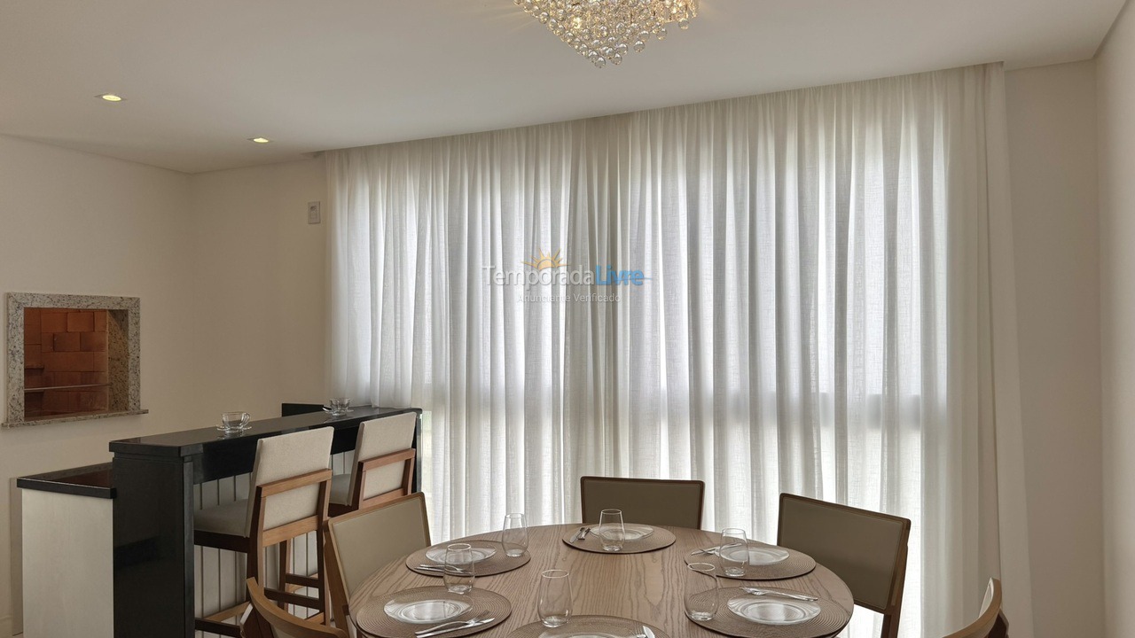 Apartamento para aluguel de temporada em Bombinhas (Praia de Bombas)