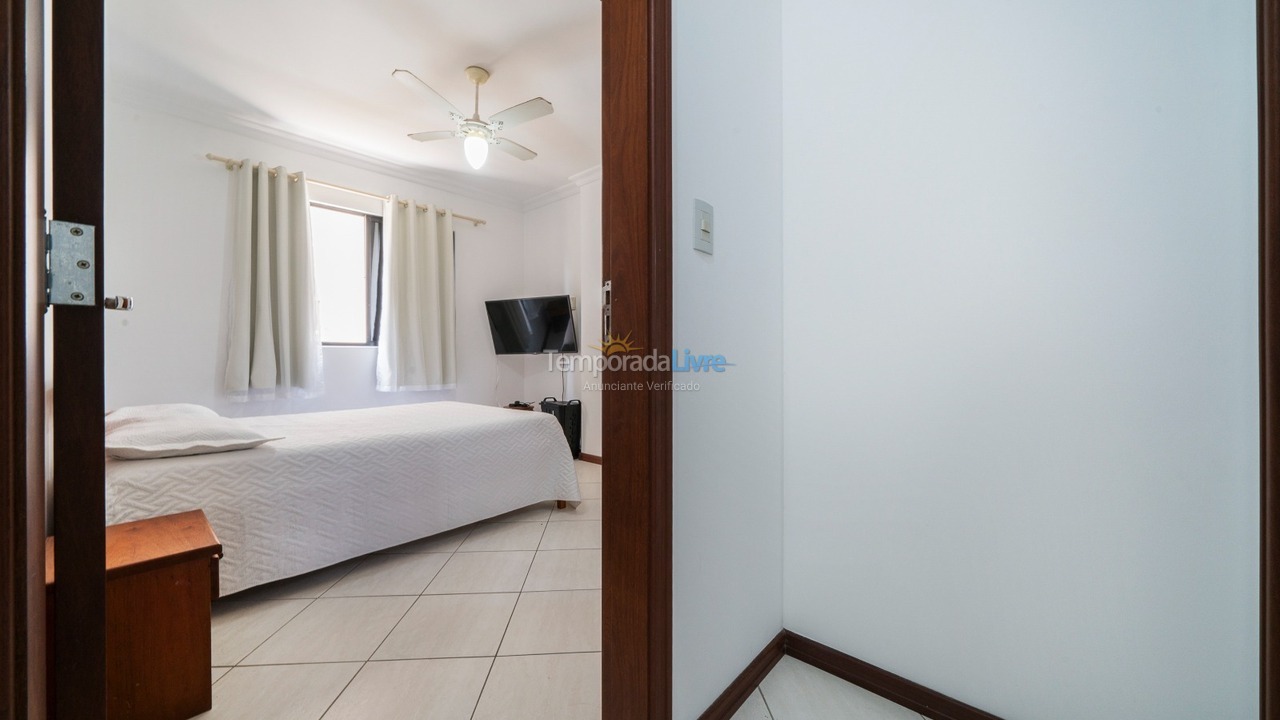 Apartment for vacation rental in Bombinhas (Praia de Bombas)